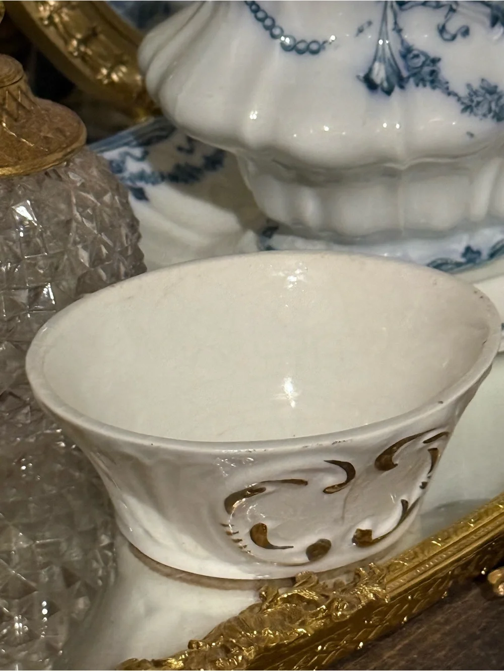 Antique porcelain trinket box